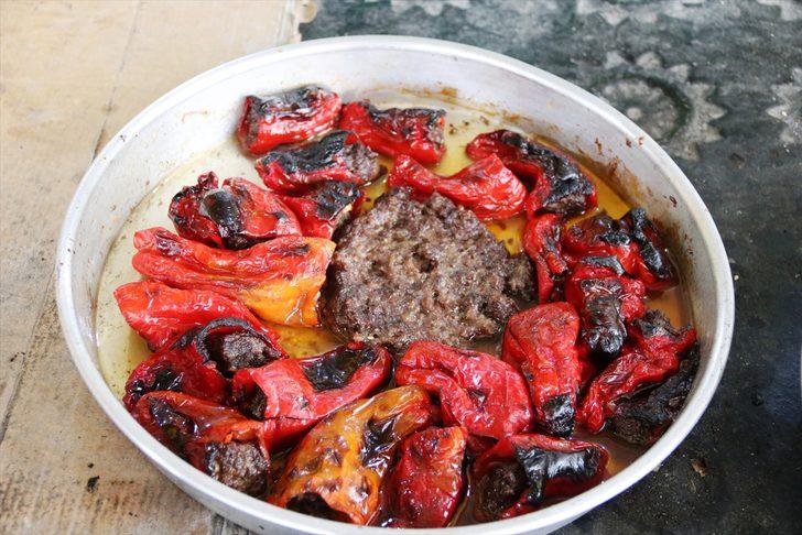 RAHMET VE BEREKET AYI RAMAZAN - Şanlıurfa'nın taş fırınlarında pişen lezzetleri ramazan sofralarını süslüyor G3