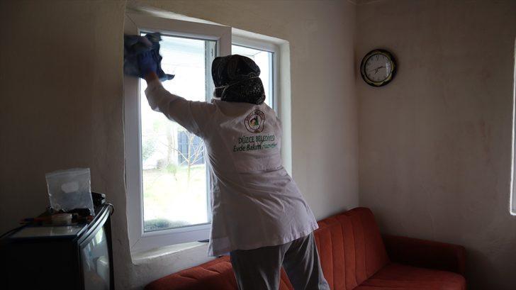 Düzce Belediyesi "Evde Öz Bakım Hizmeti" ile ihtiyaç sahiplerinin yardımına koşuyor G3