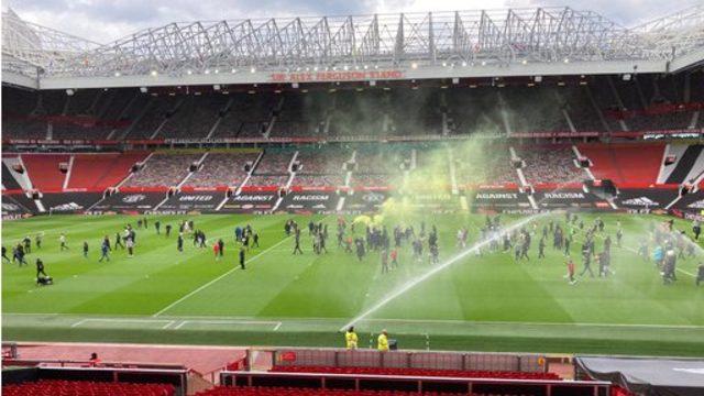 Manchester United - Liverpool maçının başlama saati taraftar eylemi nedeniyel ertelendi