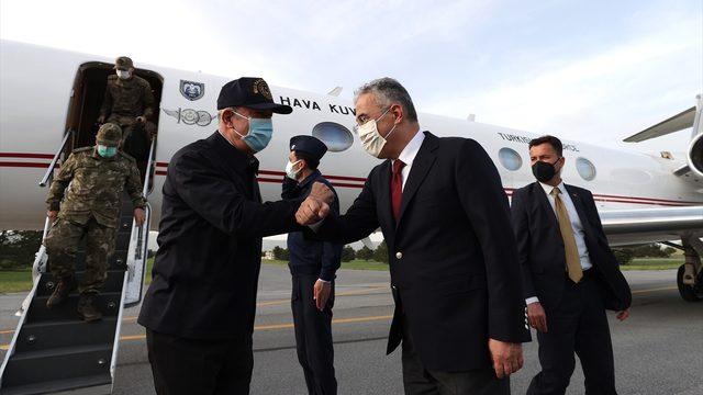 Bakan Akar'dan hava operasyonlarının yönetildiği komutanlığa ziyaret