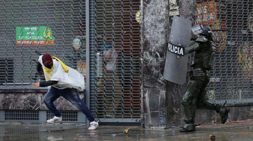 Kolombiya'da Maliye Bakanı görevinden istifa etti