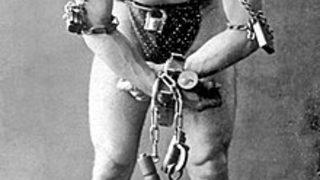 Kurtulamayacağı zincir olmadığını kanıtlayan efsane illüzyonist: Harry Houdini