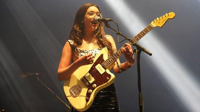Liverpoollu şarkıcı Zuzu da etkinlikte sahne aldı.