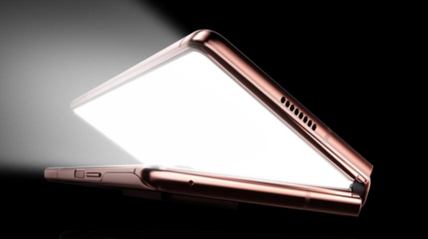 Samsung Galaxy Z Fold 3 ve Galaxy Z Flip 3'ün tanıtım görselleri sızdırıldı!