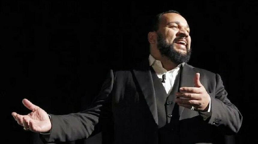 Fransız komedyen Türkiye'ye siyasi sığınma talebinde bulundu