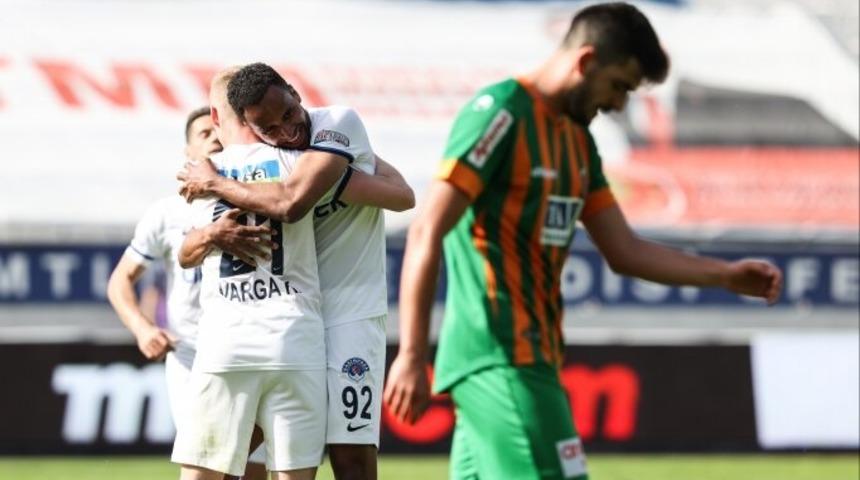 Kasımpaşa, Alanya'ya 3 attı ve derin bir nefes aldı