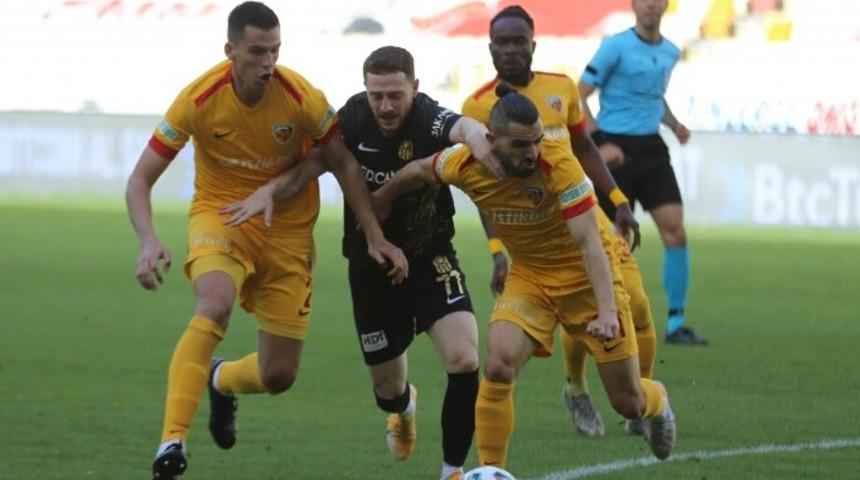 Yeni Malatyspor ile Kayserispor'un yaşam savaşı berabere bitti