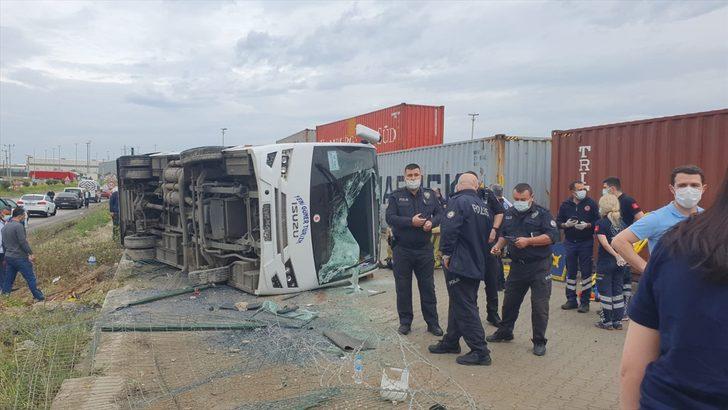 GÜNCELLEME - Bursa'da işçileri taşıyan servis aracı devrildi: 1 ölü, 20 yaralı G4