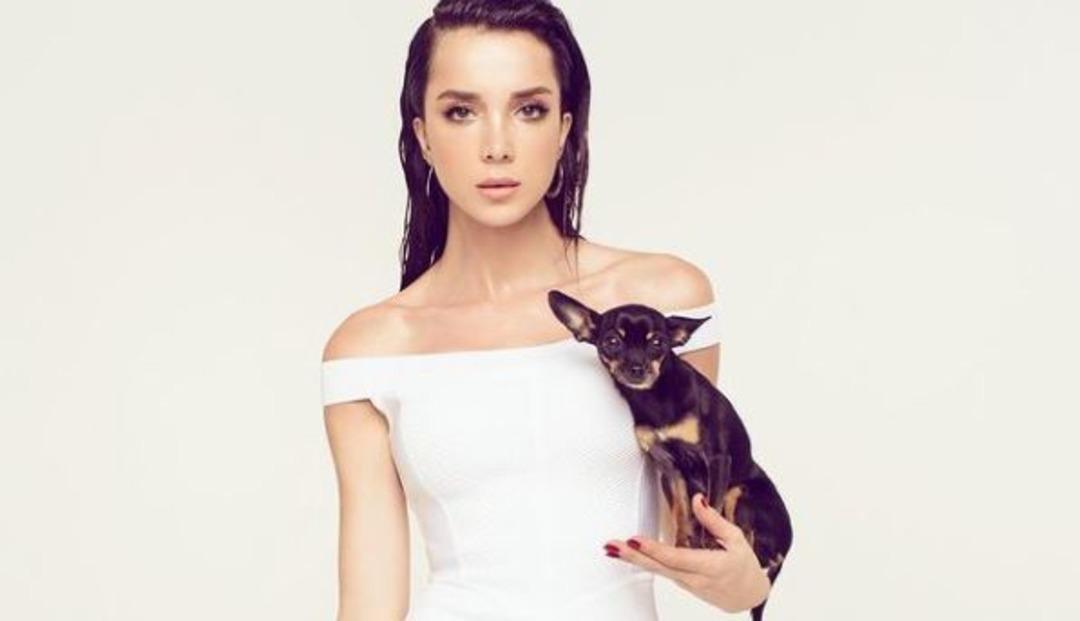 Manken Elif Ece Uzun kimdir? Elif Ece Uzun ka&ccedil; yaşında? Elif Ece Uzun evlendi mi?