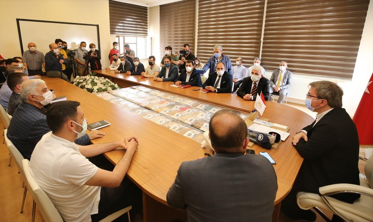 Aksaray'da tam kapanma s&uuml;recinde &uuml;reticilerin elinde kalan mallar zincir marketlerde satılacak