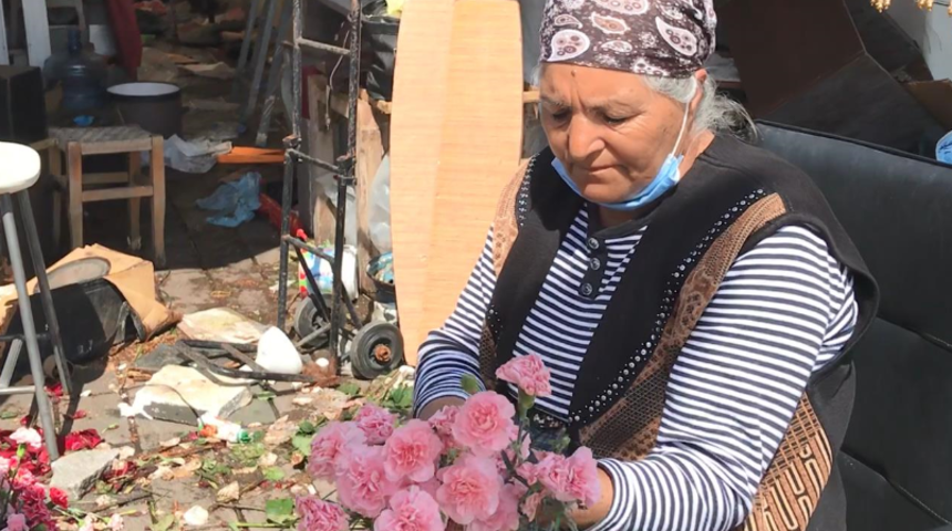 Taşınma kargaşası sona erdi! Taksim’in çiçekçileri, 4 yıl sonra taşındı 