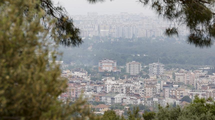 Yüzde 83'e ulaştı! Antalya'da nem bunalttı