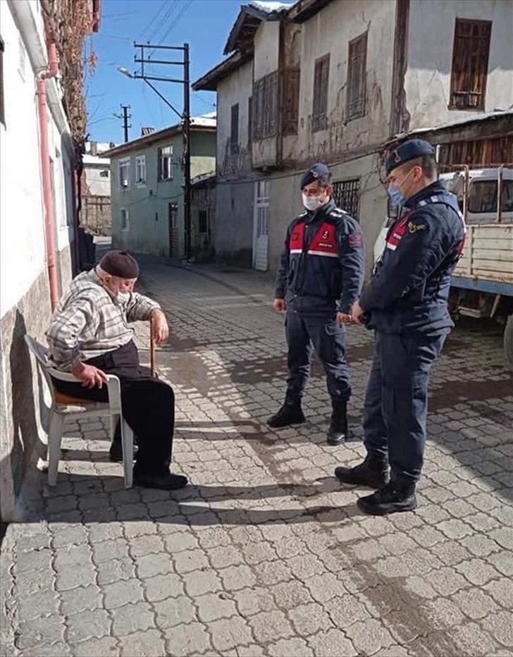 Karabük'te jandarmanın "sıcak yüzü" yürekleri ısıtıyor G2