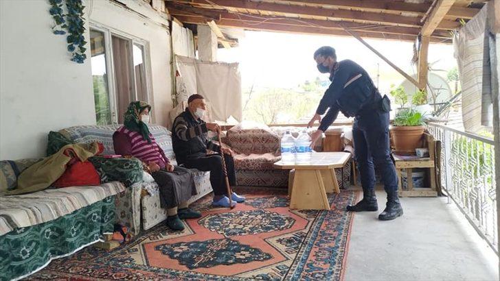 Karabük'te jandarmanın "sıcak yüzü" yürekleri ısıtıyor G3