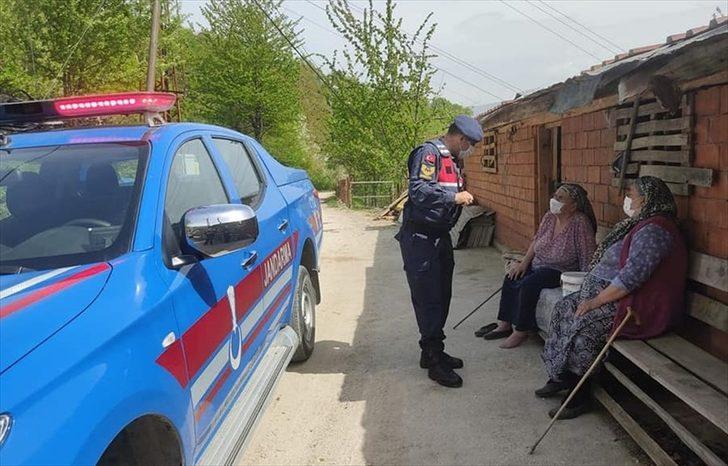 Karabük'te jandarmanın "sıcak yüzü" yürekleri ısıtıyor G4