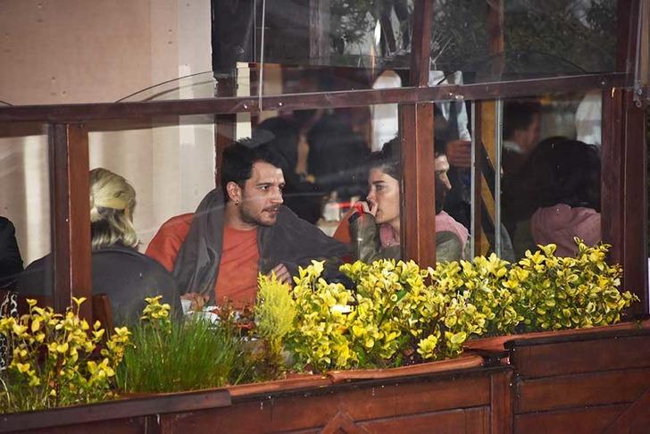 Uraz Kaygılaroğlu ile Berrak Tüzünataç neden ayrıldı? Sürpriz aşk bitti! G2