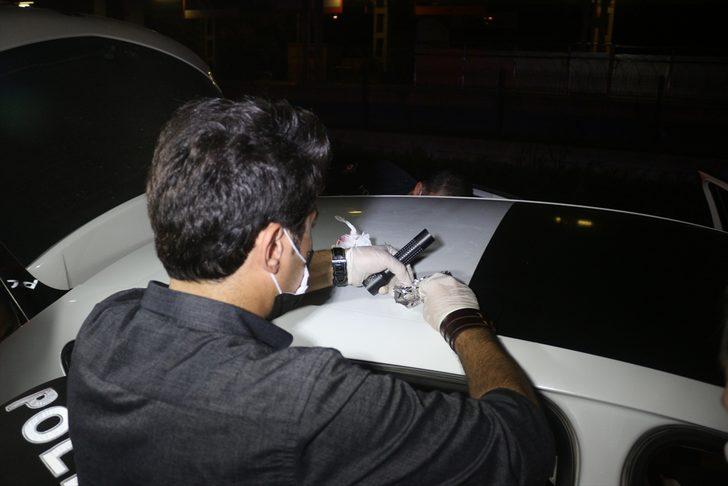 Adana'da kovalamaca sonucu durdurulan otomobilde uyuşturucu madde ele geçirildi G3