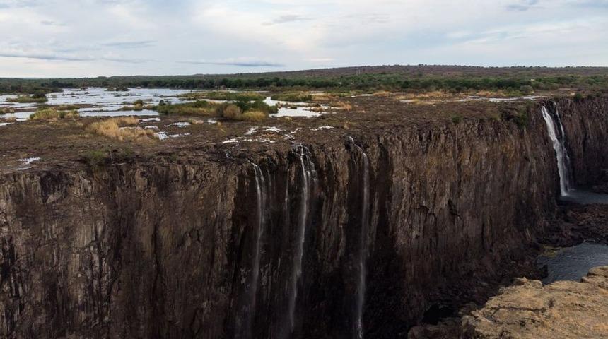 İklim değişikliği: Victoria Şelalesi nasıl sessizliğe g&ouml;m&uuml;ld&uuml;?