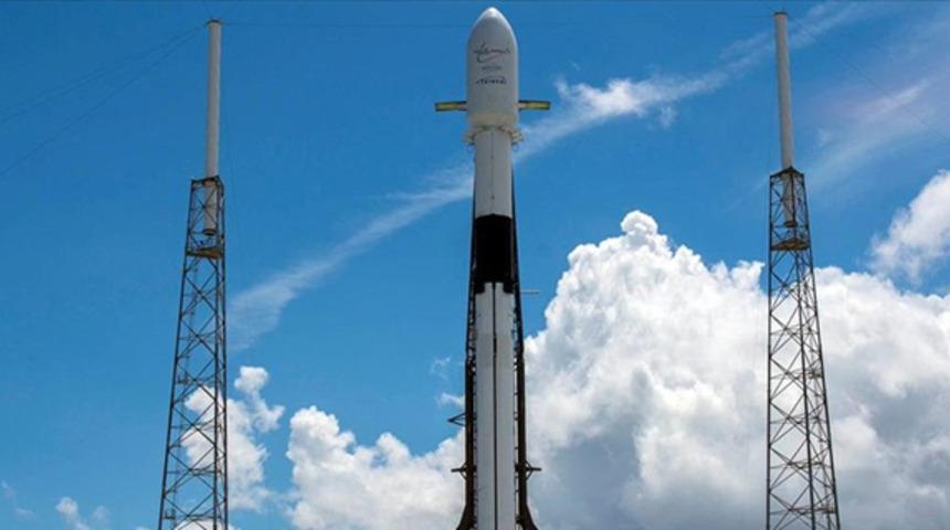 SpaceX, "Yıldız Savaşları Günü"nde 60'ını daha uzaya gönderdi