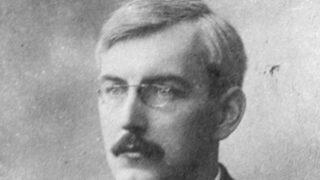 52 yıllık yaşamında bütün imkansızlıklara rağmen 58 dil öğrenmeyi başardı