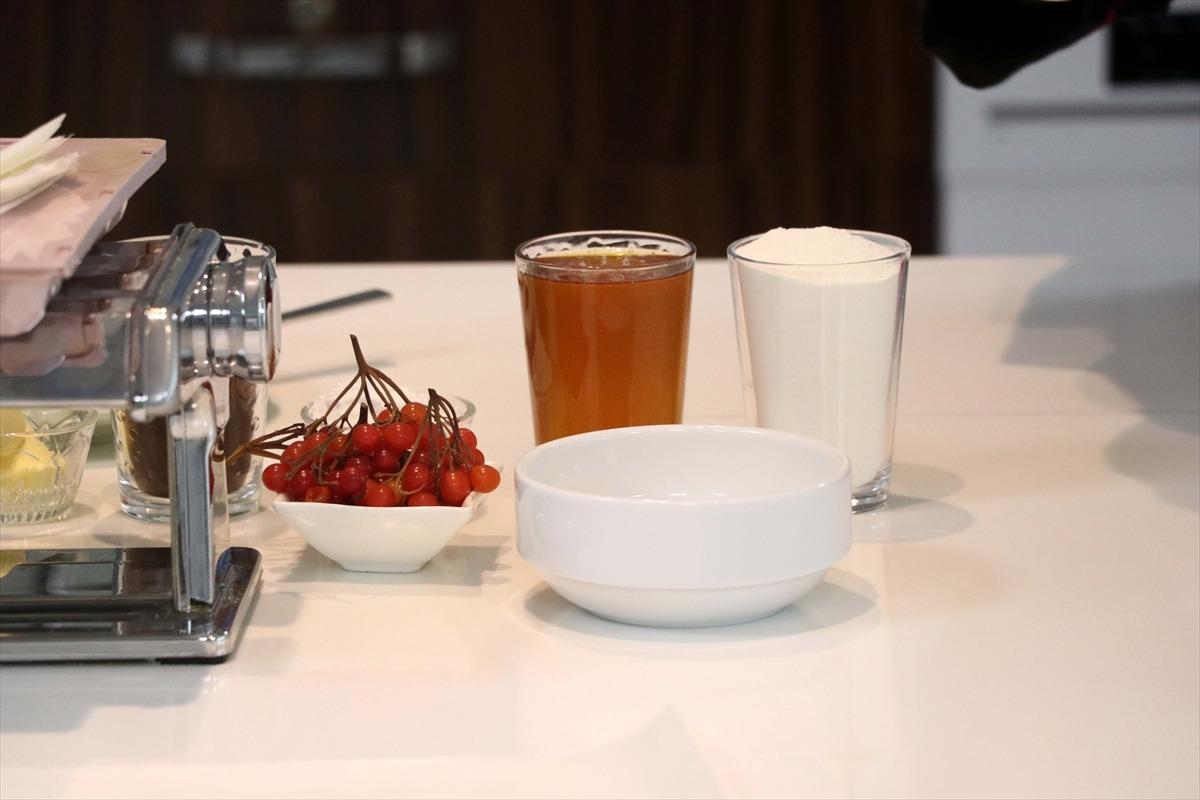 Maharetli "&ouml;zel" eller kendi bayram şekerlerini &ccedil;evrim i&ccedil;i ortamda yaptı