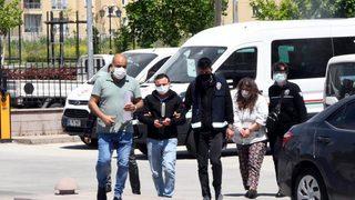 Eşiyle ilişkisinden şüphelendiği babasını, annesiyle planlayıp öldürmüş