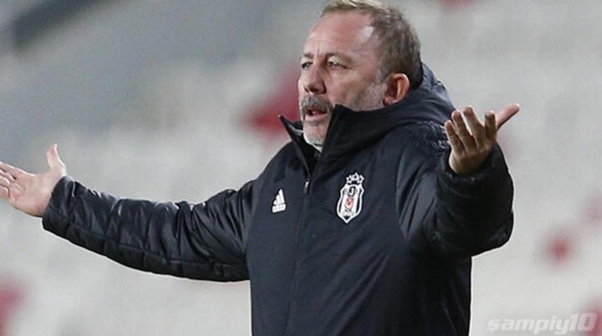 Sergen Yalçın, 'Beraberlik yeter' düşüncesindeki futbolcularına ateş püskürdü