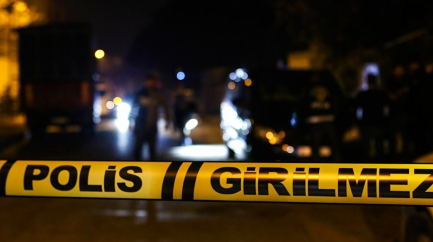 Edirne'de yaşlı adam, eşini boğazını keserek öldürdü