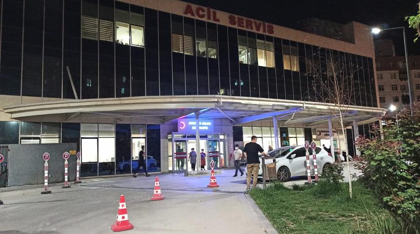 Korkunç olay! Eve girmesini söyleyen ağabeyini bıçaklayarak öldürdü