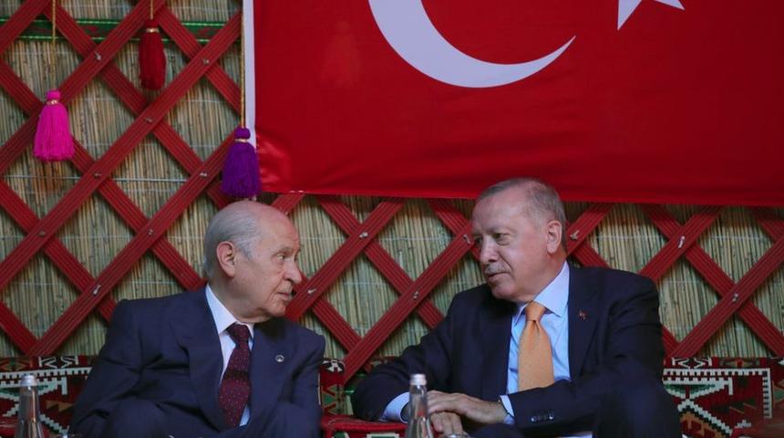 Yeni anayasa: AKP ve MHP ne hedefliyor, Bah&ccedil;eli hangi mesajları veriyor?