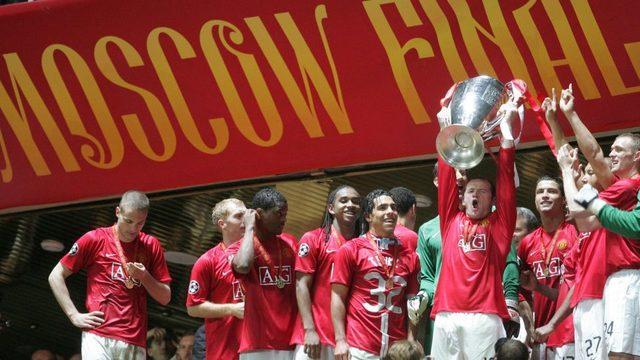 Manchester United, 2007-2008 sezonunda Moskova'da oynanan finalde Chelsea'yi yenerek Şampiyonlar Ligi kupasına uzanmıştı.