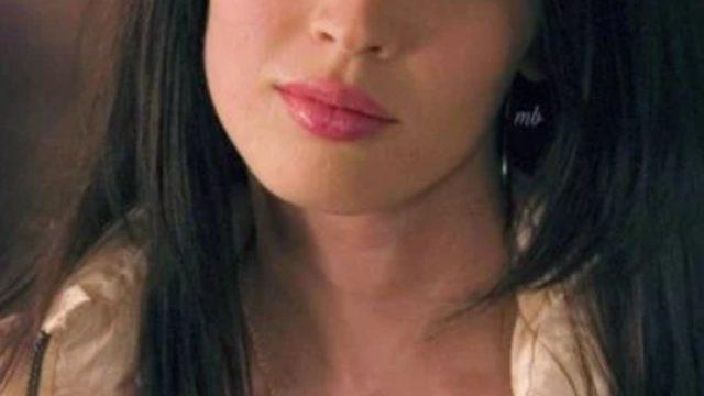 Megan Fox, sutyensiz fotoğrafıyla hayranlarını çılgına çevirdi