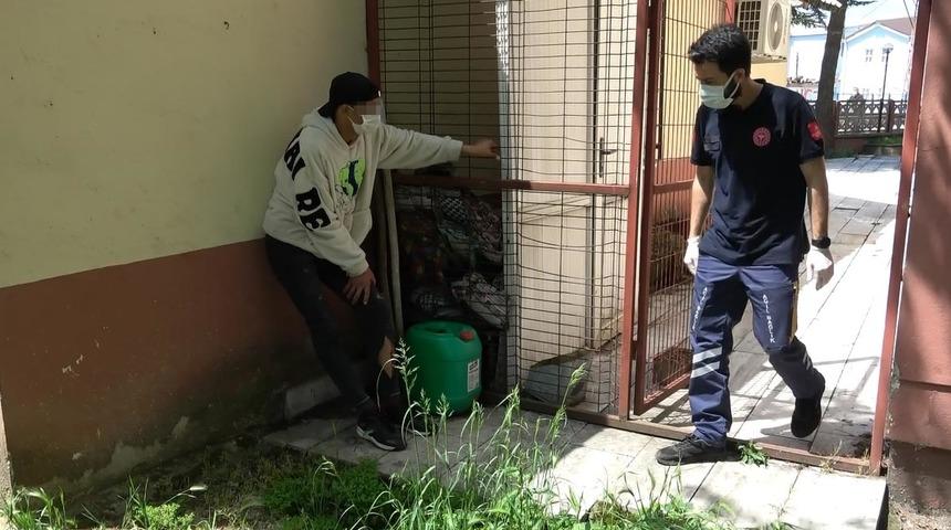 Kısıtlamayı ihlal etti, polisten kaçarken bacağını kırdı