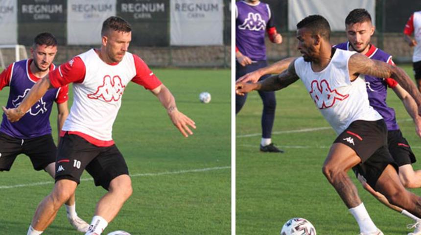 Antalyasporlu futbolcular ve ailelerine büyük jest