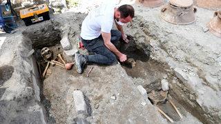 Tarihi Kadıkalesi kazılarında 13'üncü yüzyıldan kalma insan iskeletleri bulundu