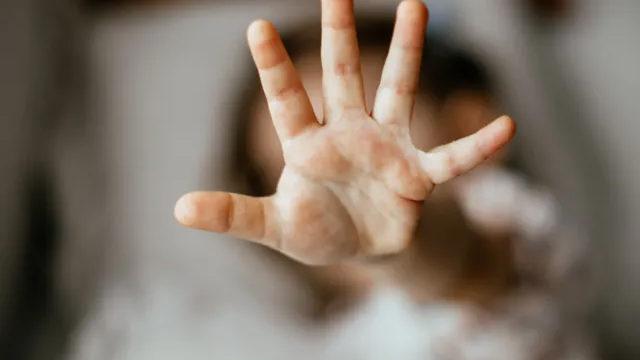 CHP Kale İlçe Başkanı'ndan genç kıza 'tecavüz' iddiası: Tüm hak ve edinimleri askıya alınmıştır