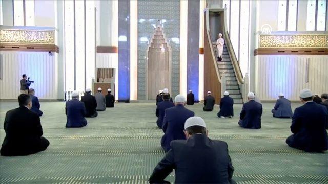 Kandil gecesi bu namazı kılmak çok sevap! Tesbih namaz nasıl kılınır, kaç rekat? Tesbih namazı ne zaman kılınır?