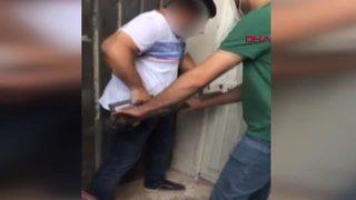 Polisi karşısında görünce uyuyor numarası yaptı