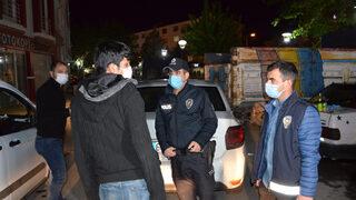 Uyuşturucu şüphelisinden polise: Zeki Müren de bizi görebilecek mi?