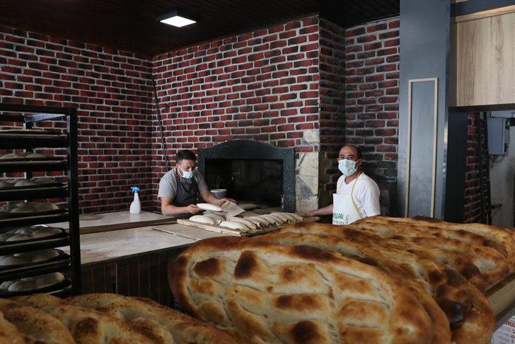 İç Anadolu'da esnaf "tam kapanma" sürecinde tedbirler çerçevesinde hizmetini sürdürüyor G4