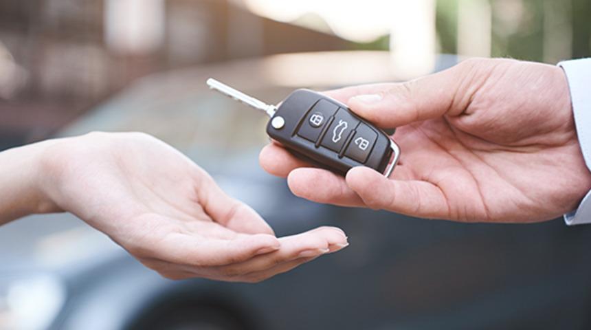 Otomobil alacaklar dikkat! Sedanın tahtını sallıyor