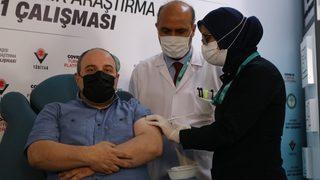 Bakan Varank'tan dikkat çeken açıklama: Aşımızı bütün insanlıkla paylaşmaya hazırız