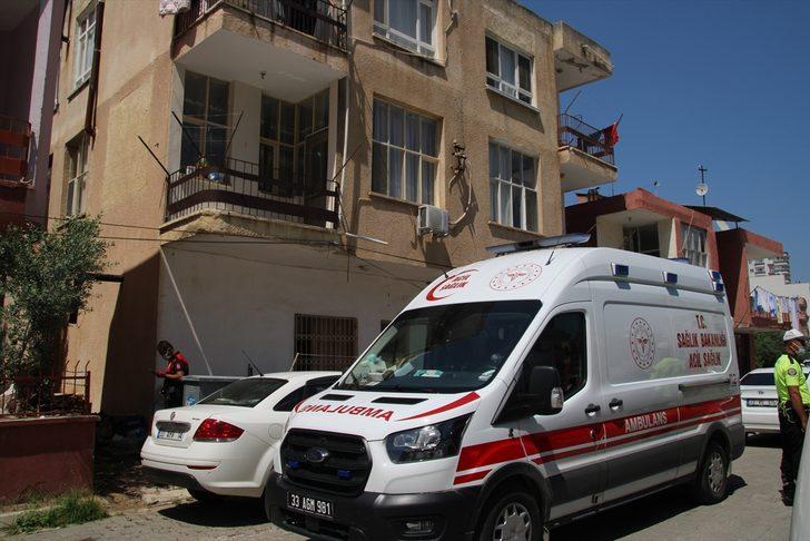 GÜNCELLEME - Mersin'de karısını bıçaklayarak öldüren zanlı tutuklandı G3