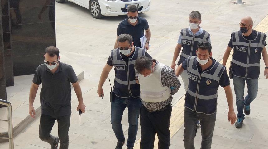 Kızları uyurken eşini katletmişti! Cani kocanın ilk ifadesi ortaya &ccedil;ıktı