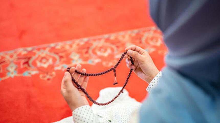 Kadir Gecesinde kılınacak namazlar | Peygamberimizin Kadir Gecesinde yaptığı ibadetler ve okuduğu dualar