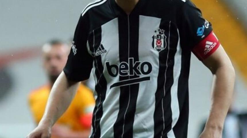 Beşiktaş'ın Galatasaray maçında giyeceği forma belli oldu