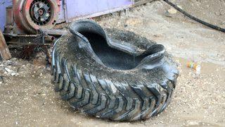 Uşak'ta jant tamiri sırasında lastiğin patlaması sonucu tamirci öldü