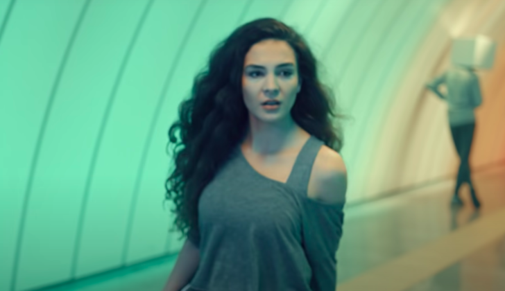 Hercai'nin Reyyan'ı Ebru Şahin'in klip görüntüleri görenleri şaşırttı  G4