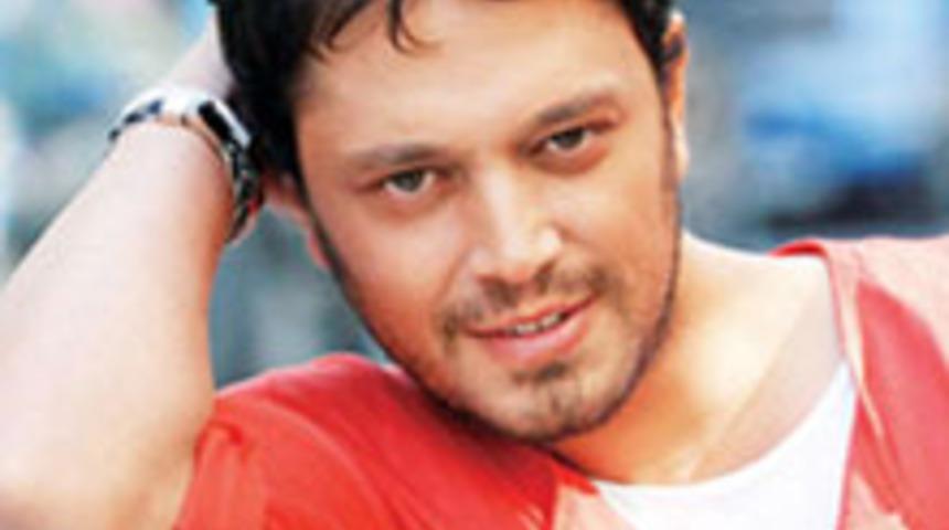  Murat Boz'a S&uuml;tyen Şoku