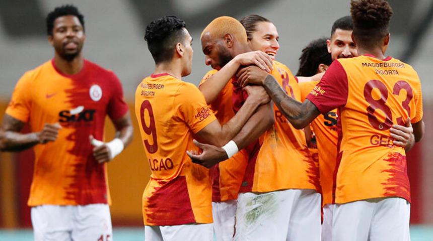 Ryan Babel, Beşiktaş'a karşı ilk kez gol sevinci yaşadı